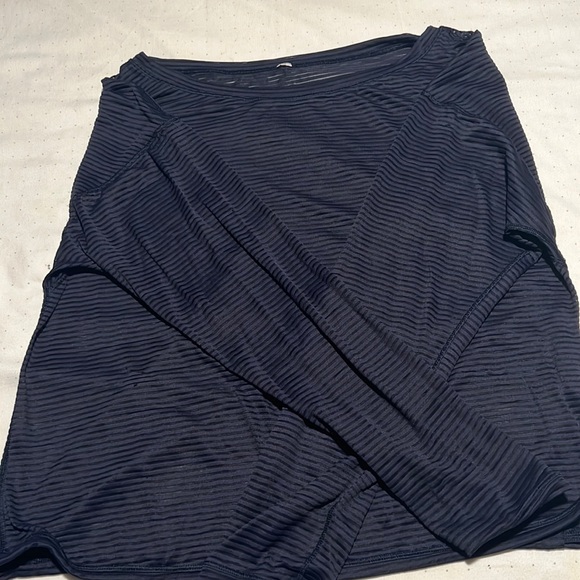 Lululemon Womens Navy blue  Pinstriped Long Sleeve Active Yog Size 6 - Picture 3 of 8